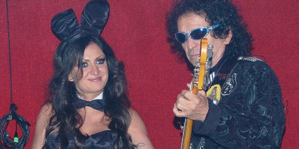 Alex Lora: El líder del TRI es padre de Celia Lora, quien hace unos meses posó desnuda para la revista Playboy, ¡suegro!