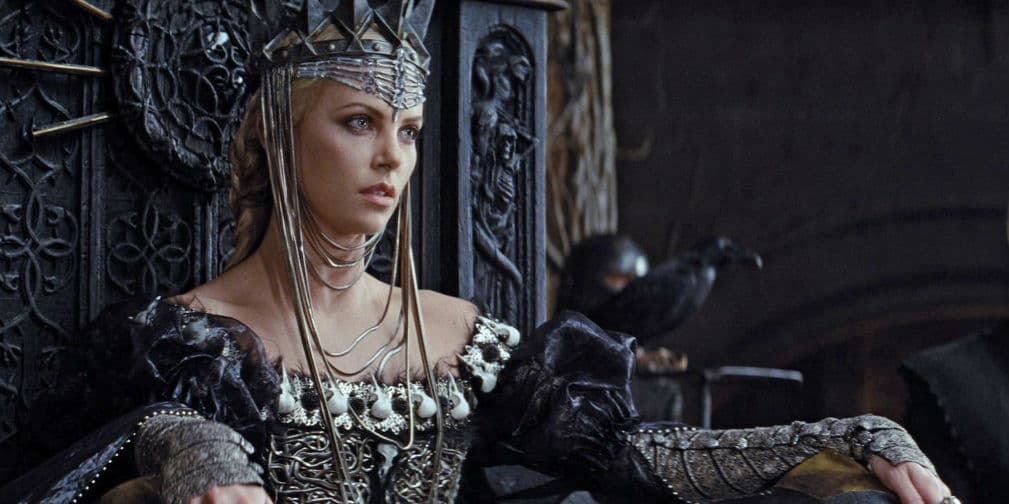 El título original de esta película es Snow White and the Huntsman, fue estrenada en 2012.