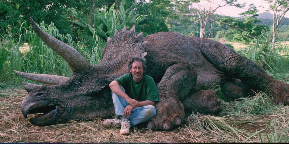 Triceratops (Jurassic Park 1): su nombre significa cara de tres cuernos, vivió hace 65 millones de años.