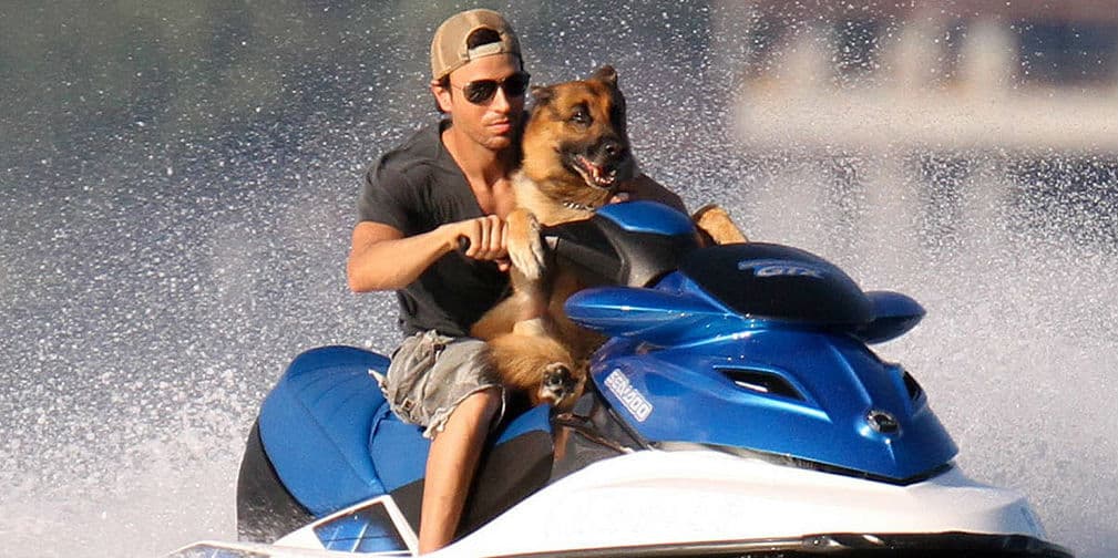 Amante de los animales. Enrique tiene dos mascotas, Lucas y Jack, al último hasta le festejó su cumpleaños.
