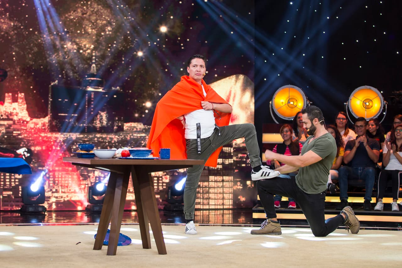 En 'Jálame Ésta', Armando le ganó a los dos invitados al dejar más objetos sobre la mesa.