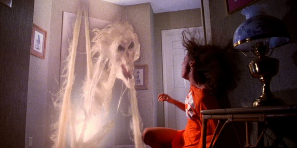 15. Poltergeist: Los difuntos de Juegos Diabólicos (1982), quienes atormentaron a una familia y actores en la vida real.