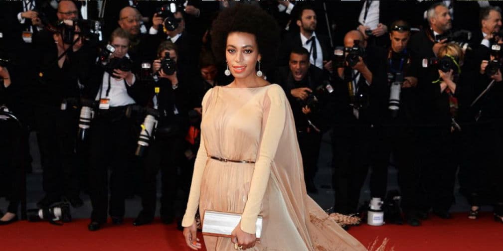 8. Solange Knowles: La hermana menor de Beyoncé se ha carcaterizado por llevar un estilo fresco y original.
