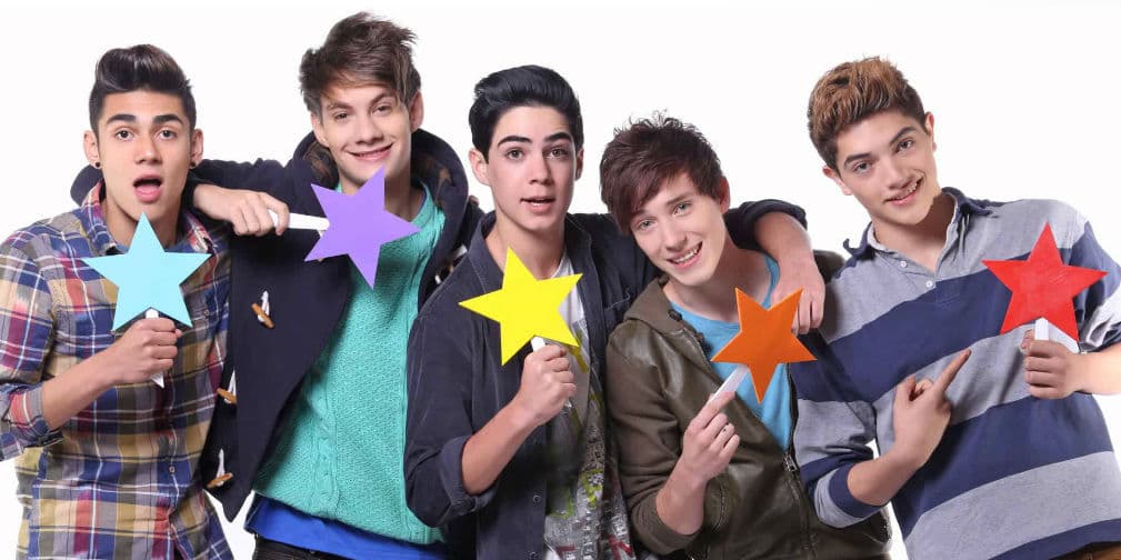 Ganaron el premio de Artista o Grupo Nacional Favorito en los Nickelodeons Kids Choice Awards del 2014.