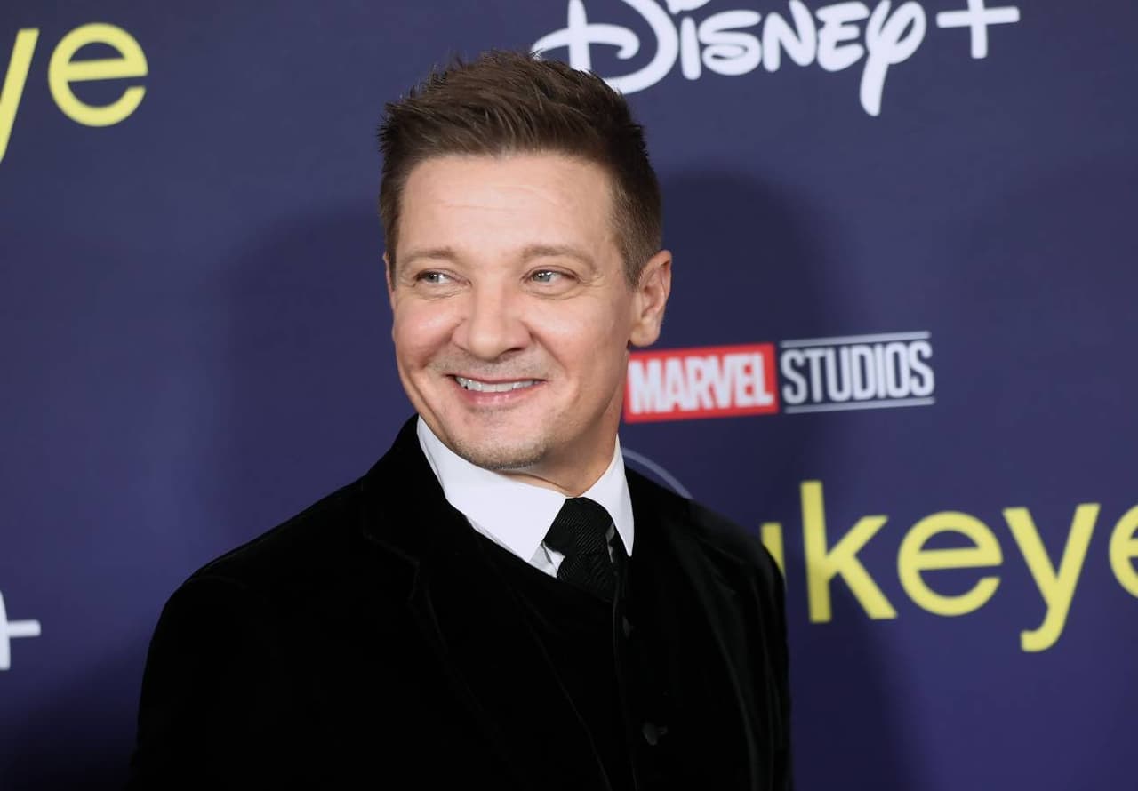 Revelan que Jeremy Renner intentó salvar a su sobrino de máquina quitanieve
