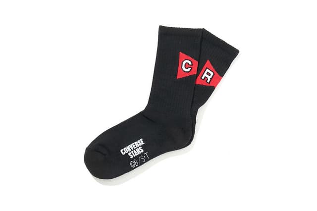Unos traen el logo de la Patrulla Roja, sólo tienes que ingresar a https://converse-stars.jp/item?search=&freeword=DRAGONBALL