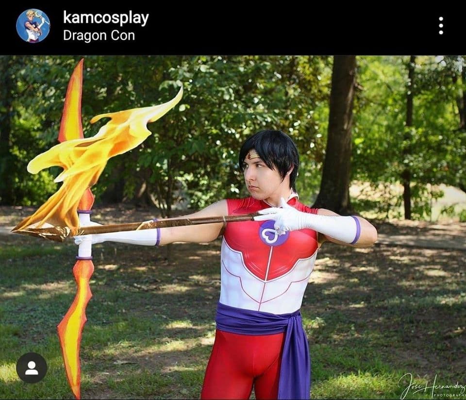 Sí, nos gusta el arco en llamas de Sailor Mars.