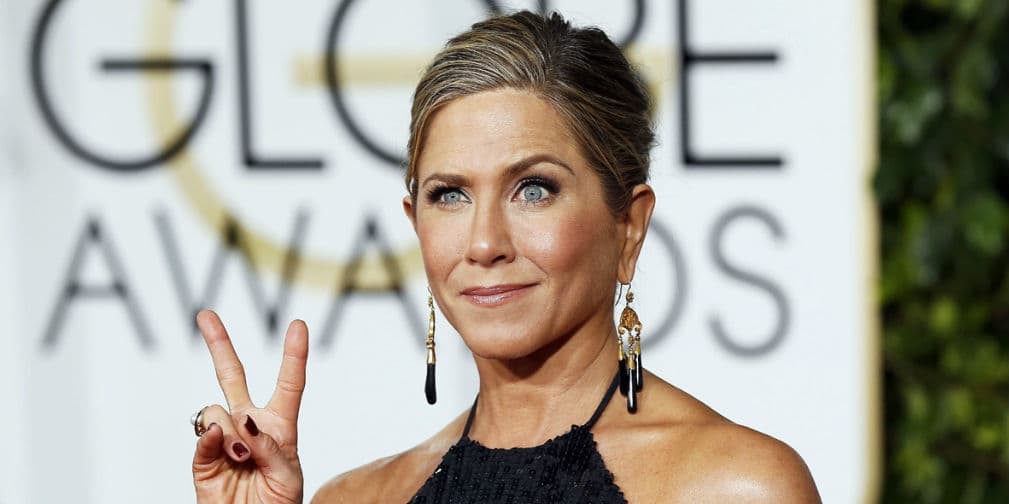 8. Jennifer Aniston: Declaró que es vergonzoso que la gente se centre en las celebridades y en los chismes.