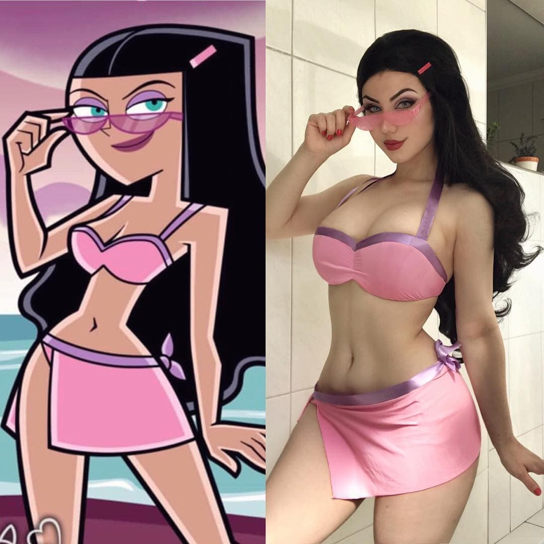 Parece una versión adulta de la foto anterior, pero se trata de Paulina, de Danny Phantom.