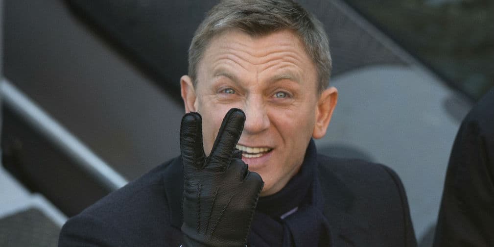 4. Daniel Craig: ¡Menudo monstruo tiene! Bueno, tal vez no debería haberlo dicho, dijo Judi Dench sobre James Bond.