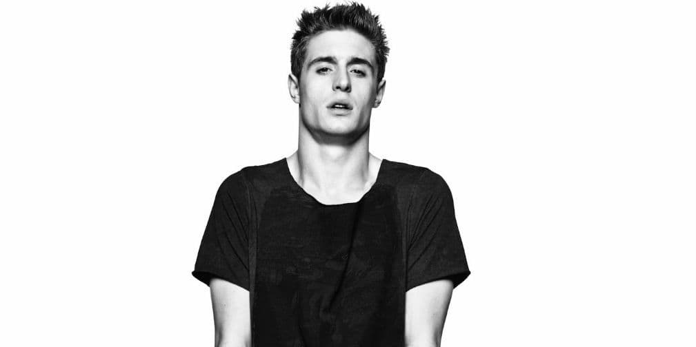 20. Max Irons: Nació en Camden, Londres, Inglaterra; el 17 de Octubre de 1985, es un actor y modelo británico