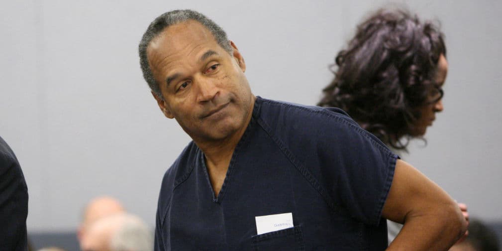 4. OJ Simpson: El jugador de fútbol americano vivió un juicio por el asesinato de su ex esposa y un mesero.