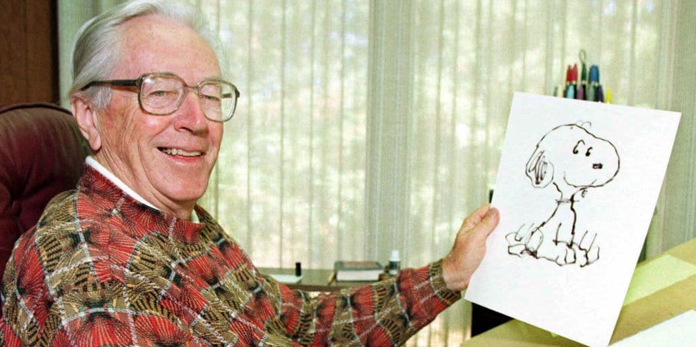 3. Charles Schulz: El caricaturista de Snoopy ingresó 40 millones de dólares después de haber fallecido en 2000.