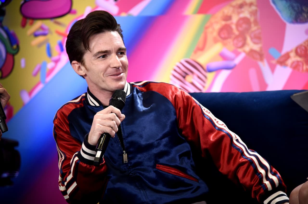 Drake Bell estrenó música mientras extrañaba estar en México