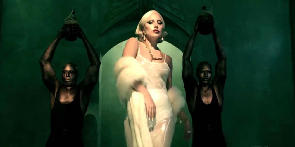 4. Lady Gaga: Estrafalaria cantante pop, muy popular en redes sociales, consiguió 16.6 millones de búsquedas.