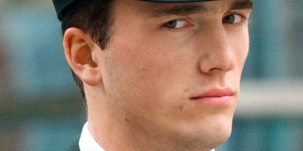 2. Príncipe Amedeo (Bélgica): Miembro de la familia real belga y heredero de la jefatura de la Casa de Austria.