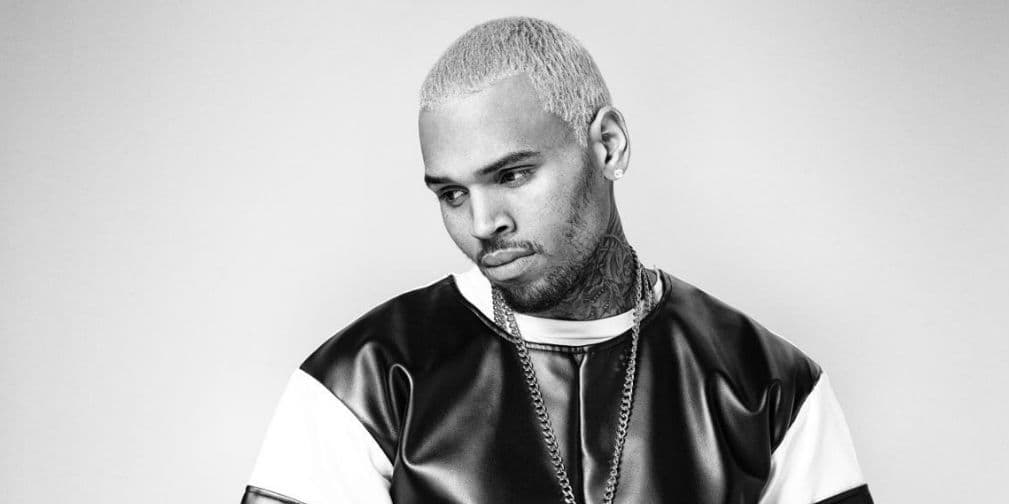 2. Chris Brown: La golpiza que le propinó a Rihanna lo volvió el enemigo número uno del público.