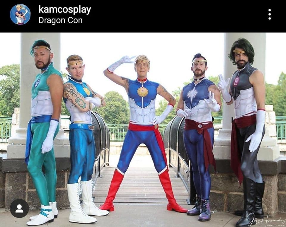 Kevin J. Aube es un cosplayer quien, con otros como él, se reunieron en la Dragon Con de Atlanta para darle un toque masculino a Sailor Moon.