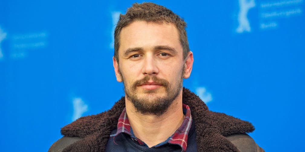 1. James Franco: El polémico actor trabajó en la ventana de autoservicio de una cadena de hamburguesas.