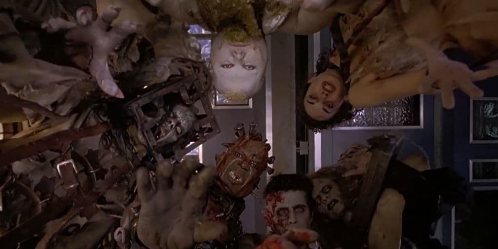 8. 13 Fantasmas: Los espíritus en este filme (2001) dieron menos miedo que la actuación de Shannon Elizabeth.