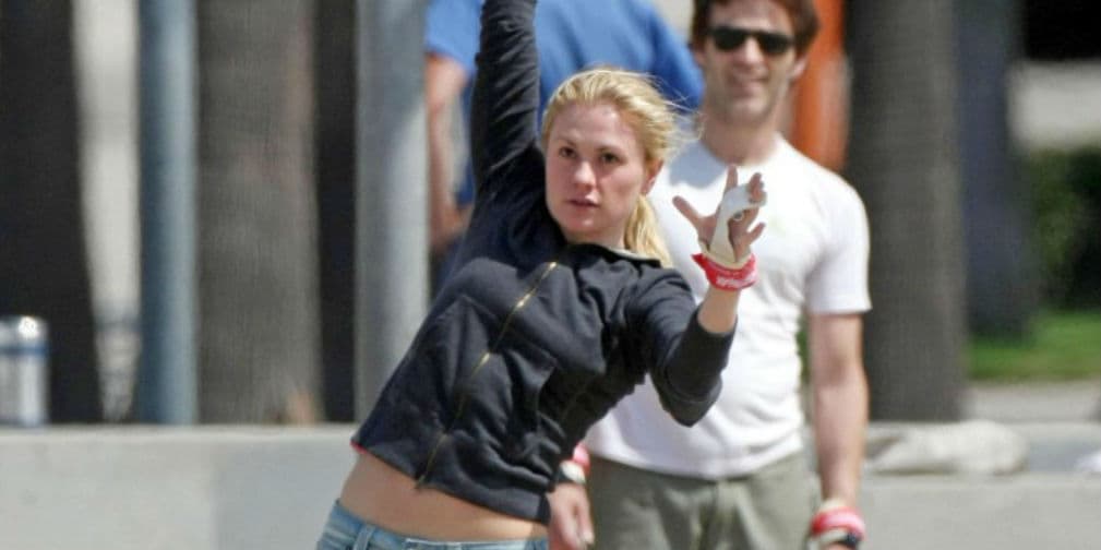 4. Anna Paquin: Le gusta tomar clases en cuartos muy calientes, le parece un ejercicio más productivo.