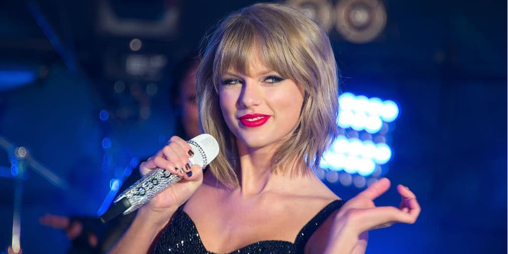 10. Taylor Swift: Es la que más dinero gana en su familia, pero su padre es asesor financiero de Merril Lynch.