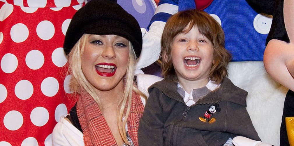 13. Christina Aguilera: La rubia tiene dos hijos de diferentes padres, ellos son Max Liron y Summer Rain.