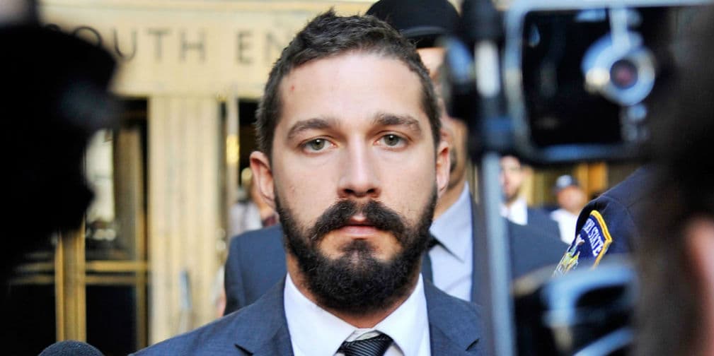 17. Shia LaBeouf: Su actitud errática y roces con actores como Frankie Muniz lo han vuelto insoportable.