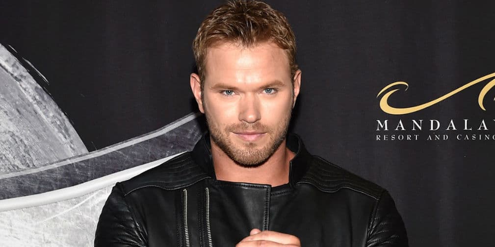 Este actor también modela la ropa de su propia marca, Abbot and Main. ¡Salió diseñador!