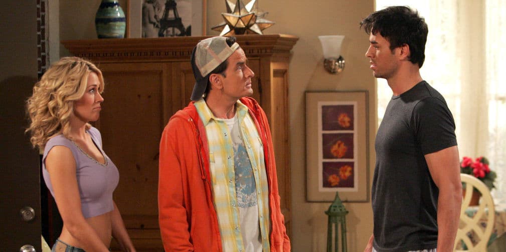 9. Katherine LaNasa: Interpreta a una mujer intelectualmente superior a Charlie Harper.