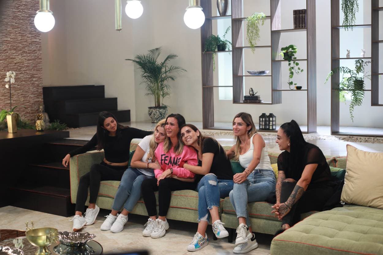 Mariazel recibe apoyo de sus compañeras en Inseparables 2021
