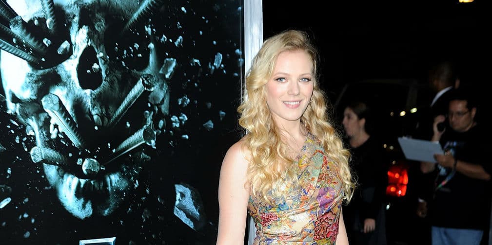 Emma Bell curiosamente nunca muere en Destino Final 5, ni siquiera en la premonición al inicio de la cinta.