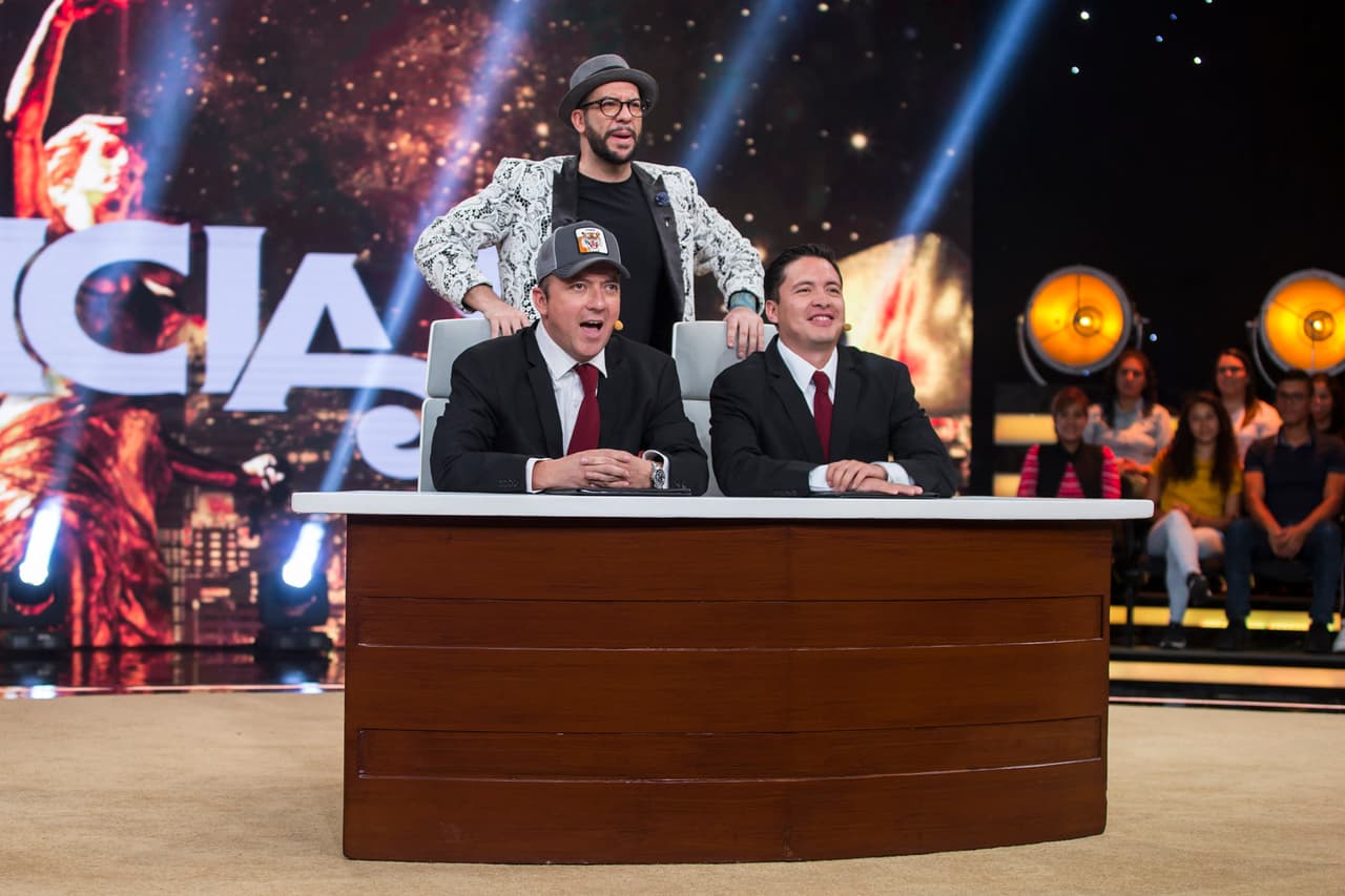 Bazooka dio 'Las Noticias' más entretenidas con Armando Hernández.