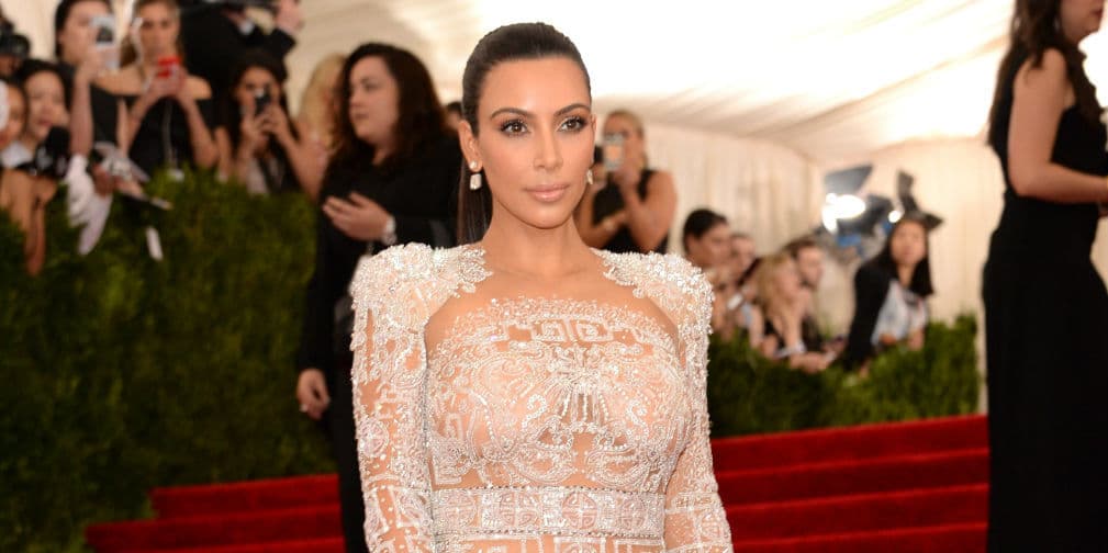 2. Kim Kardashian: Se encontró un hombre en la entrada de su casa, quien dijo trabajar para ella en su reality.