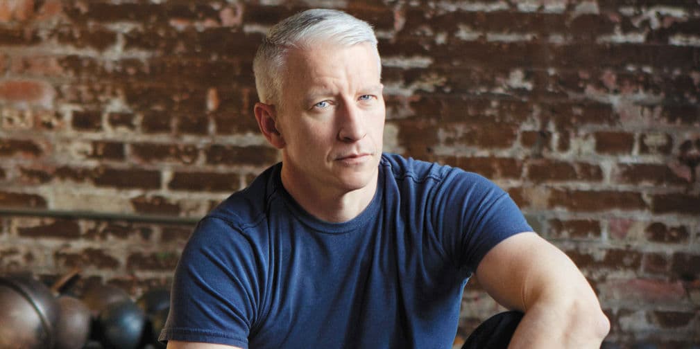 5. Anderson Cooper: El periodista viene de una familia multimillonaria, disfrutando de riquezas antes de ser reconocido.