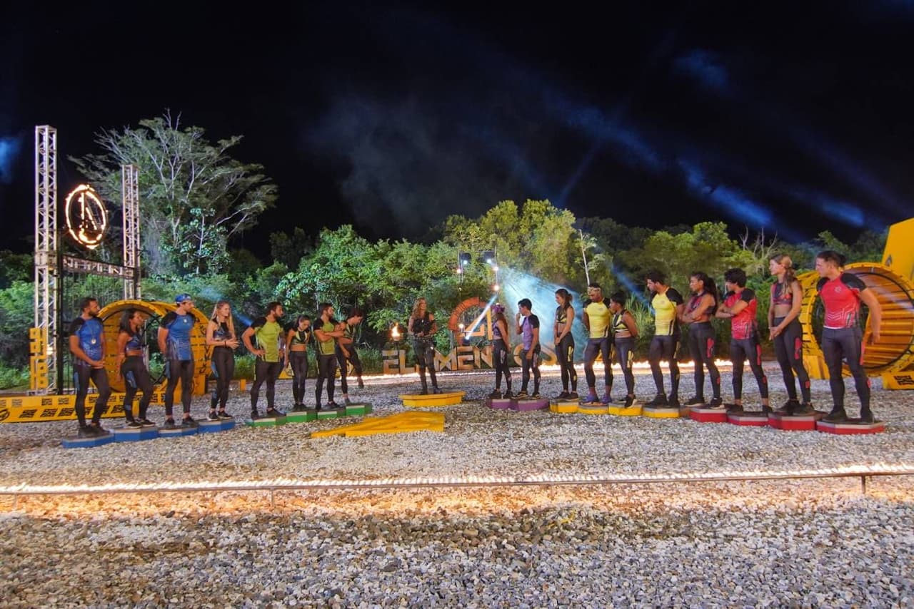 La Aldea llegó a la Ceremonia de Eliminación para despedirse de Sergio y Elaine en Reto 4 Elementos 2022.