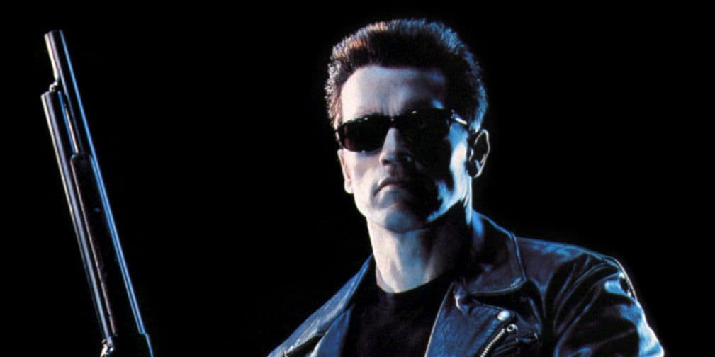 Arnold Schwarzenegger: Gracias a Terminator 2 convirtió las chaquetas de cuero en un objeto de deseo y moda.