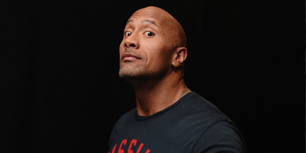 2. Dwayne Johnson: La Roca mide 1.95 centímetros de rudeza y fuerza bruta.
