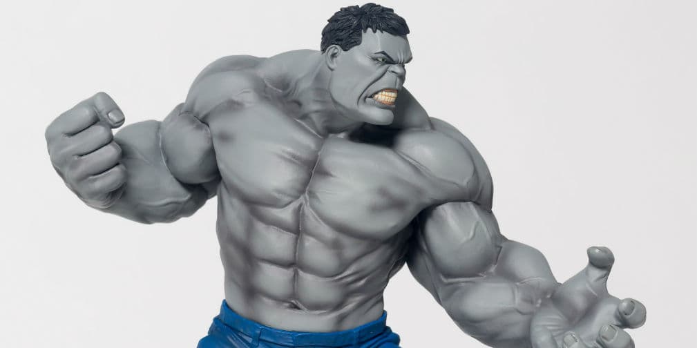 12. The Hulk: Stan Lee quería que fuera gris, pero el color se veía mal en la impresión y cambió a verde.