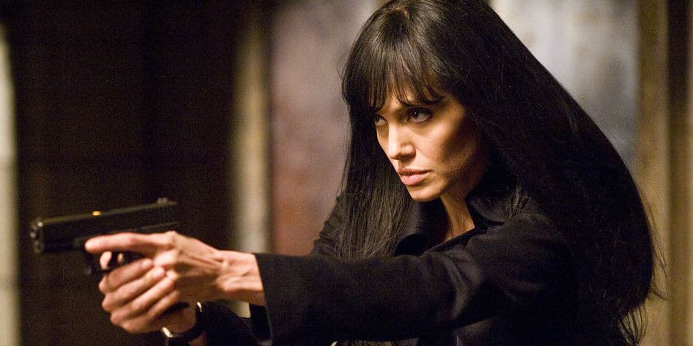 11. Agente Salt (2010): Angelina Jolie es Evelyn Salt, una agente de la CIA acusada de formar parte de la KGB.