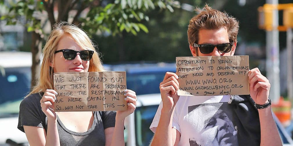 En julio de 2011 comenzó a salir con Emma Stone, y actualmente vive con ella en Nueva York.