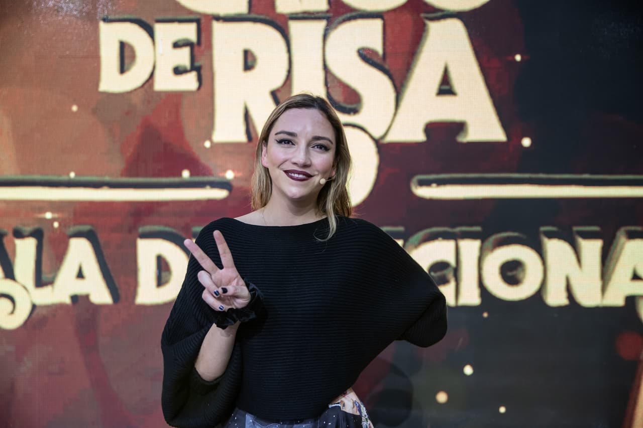 Me caigo de pena: Regina Blandón enseñó de más en la premiere de Gala Disfuncional
