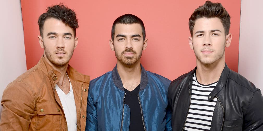 12. Jonas Brothers: Kevin, Joe y Nick vendieron 17 millones de CDs y cada uno tiene 30 millones de dólares.