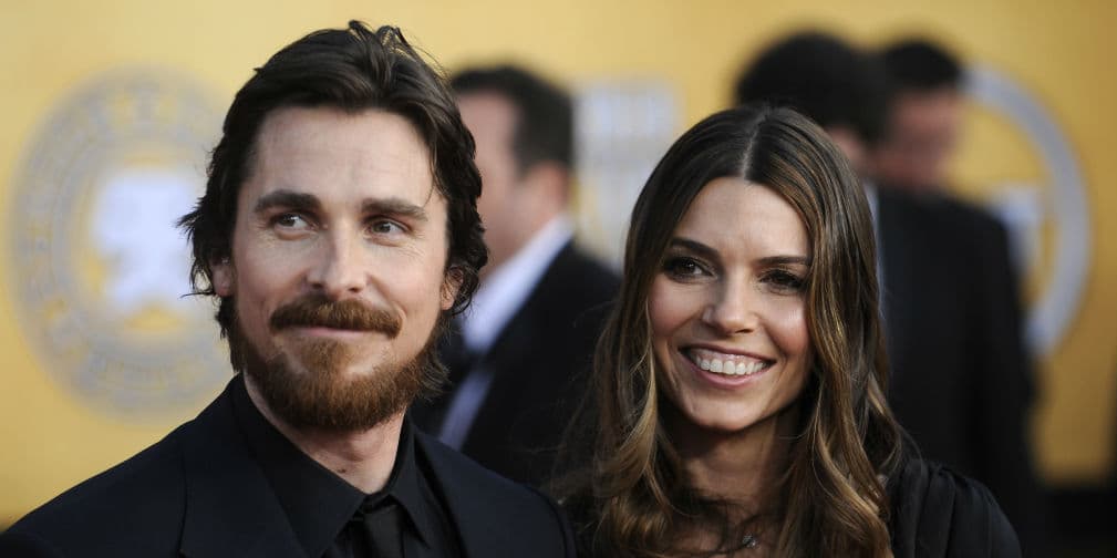 4. Christian Bale: Conoció a su pareja, Sibi Blazic, cuando trabajaba como asistente de Winona Ryder.