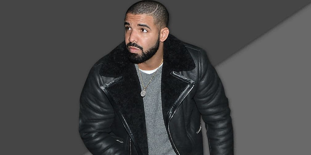 2. Drake: Lanzó al aire 50,000 dólares en billetes en el escenario de un club de strippers en North Carolina.