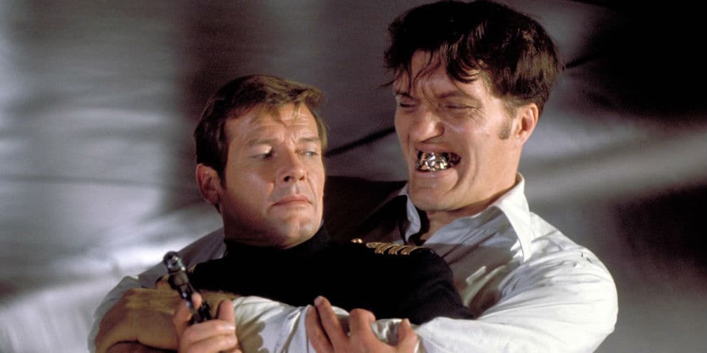 6. Richard Kiel (2.18 metros): El papel más conocido de este gigantón fue, sin duda, el de Tiburón en varias películas de James Bond.