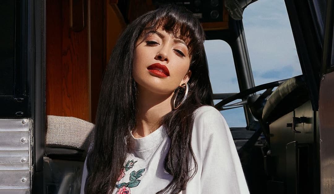 Lanzan el primer trailer de Selena con Christian Serratos de El Manual de Ned