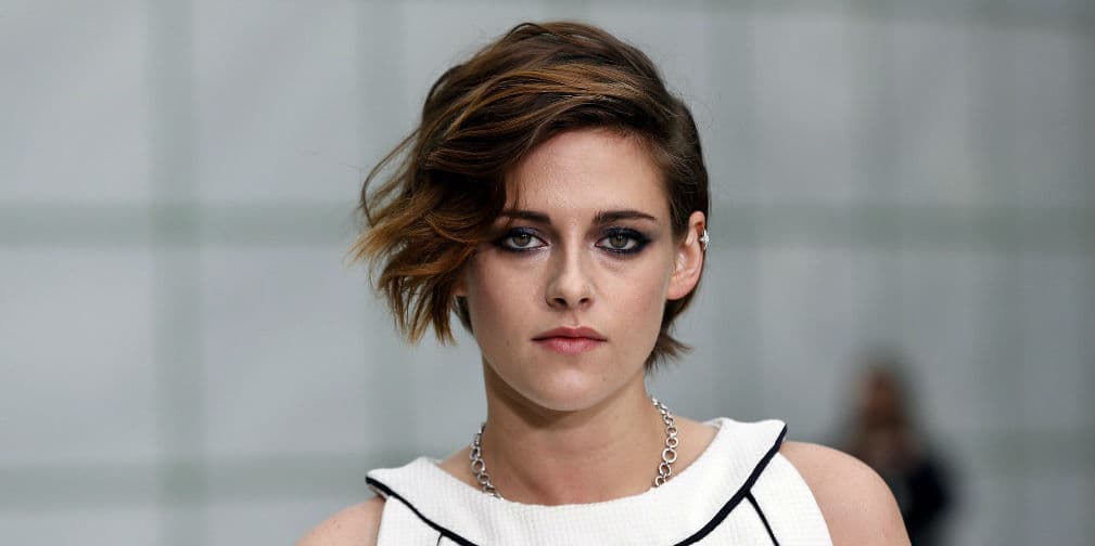 4. Kristen Stewart: Se queja del fastidio que le produce el acoso de la prensa y los curiosos o con pose antifama.