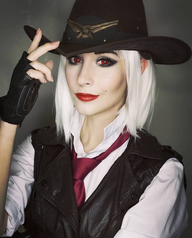 Illisia Windrunner, cosplayer española, ha entregado grandes atuendos. Su especialidad, se nota, son los juegos de Blizzard. Y luce hermosa, sin duda.