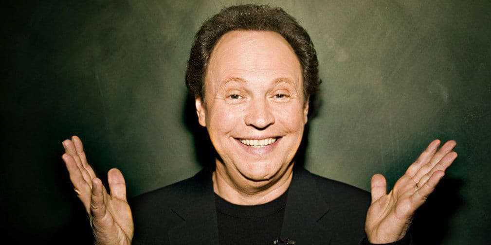 Las mujeres necesitan una razón para tener sexo. Los hombres sólo un lugar. Billy Crystal.